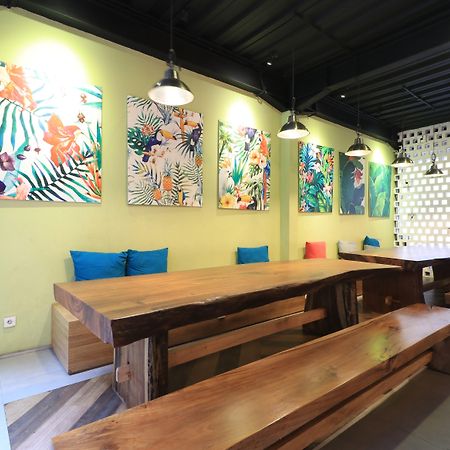 Locus Rooms Bandung Bagian luar foto